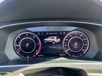 Volkswagen Tiguan 2.0 TDI R-Line DSG Euro 6 (s/s) ALL SPACE 7 Seat Model
