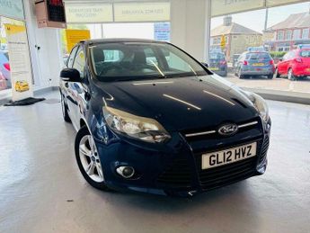 Ford Focus 1.0T EcoBoost Zetec Euro 5 (s/s) 5dr