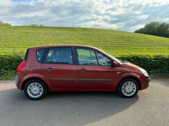 Renault Scenic 1.6 VVT Privilege 5dr