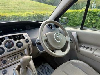 Renault Scenic 1.6 VVT Privilege 5dr