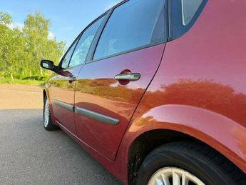 Renault Scenic 1.6 VVT Privilege 5dr