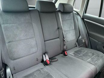 Volkswagen Tiguan 2.0 TDI BlueMotion Tech SE DSG 4WD Euro 5 (s/s) 5dr