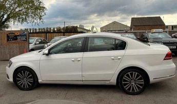 Volkswagen Passat 2.0 TDI BlueMotion Tech Executive DSG Euro 5 (s/s) 4dr
