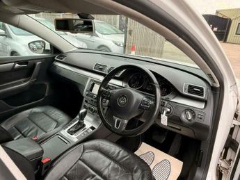 Volkswagen Passat 2.0 TDI BlueMotion Tech Executive DSG Euro 5 (s/s) 4dr