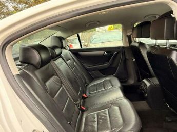 Volkswagen Passat 2.0 TDI BlueMotion Tech Executive DSG Euro 5 (s/s) 4dr