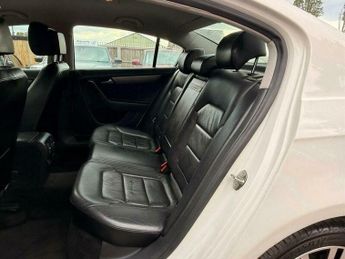 Volkswagen Passat 2.0 TDI BlueMotion Tech Executive DSG Euro 5 (s/s) 4dr