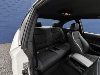 BMW 1 SERIES 118d M SPORT