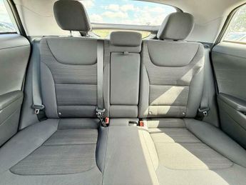 Hyundai Ioniq 1.6 h-GDi Premium DCT Euro 6 (s/s) 5dr