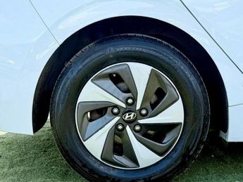 Hyundai Ioniq 1.6 h-GDi Premium DCT Euro 6 (s/s) 5dr