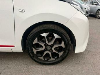 Toyota AYGO 1.0 VVT-i x-trend x-shift Euro 6 5dr (Safety Sense)