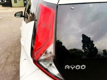 Toyota AYGO 1.0 VVT-i x-trend x-shift Euro 6 5dr (Safety Sense)