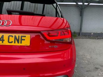 Audi A1 1.4 TFSI CoD Black Edition Sportback S Tronic Euro 5 (s/s) 5dr