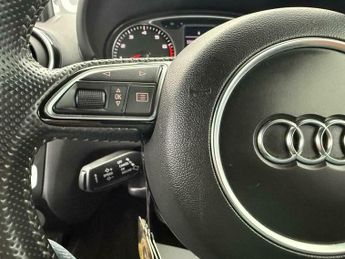 Audi A1 1.4 TFSI CoD Black Edition Sportback S Tronic Euro 5 (s/s) 5dr