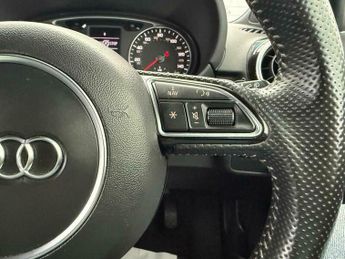 Audi A1 1.4 TFSI CoD Black Edition Sportback S Tronic Euro 5 (s/s) 5dr