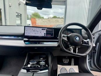 BMW 5 SERIES EDRIVE40 M SPORT