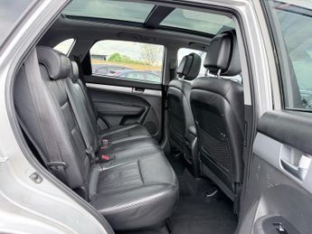 Kia Sorento CRDI KX-3 SAT NAV AUTO DIESEL 115K MILES SUNROOF HEATED LETHER S