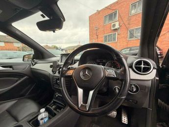 Mercedes-Benz B Class 1.8 B200 CDI BlueEfficiency Sport 7G-DCT Euro 5 (s/s) 5dr