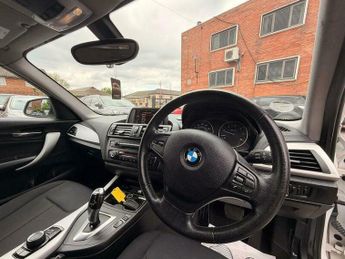 BMW 1 SERIES 2.0 120d SE Auto Euro 5 (s/s) 5dr
