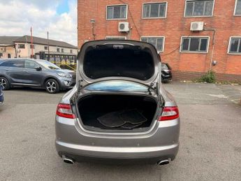 Jaguar XF 3.0d S V6 Premium Luxury Auto Euro 5 4dr