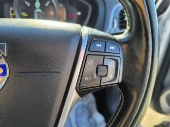 Volvo V40 D2 R-DESIGN NAV
