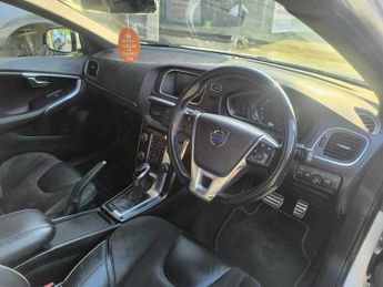 Volvo V40 D2 R-DESIGN NAV