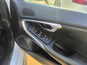 Volvo V40 D2 R-DESIGN NAV