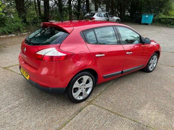 Renault Megane 1.6 16V Dynamique Euro 5 5dr