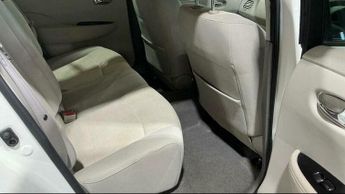 Nissan Leaf 24kWh Acenta Auto 5dr