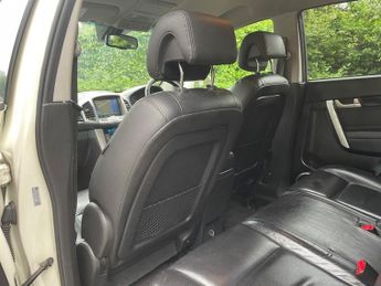 Chevrolet Captiva 2.2 VCDi LTZ SUV 5dr Diesel Auto 4WD Euro 5 (7 Seats) (184 ps)