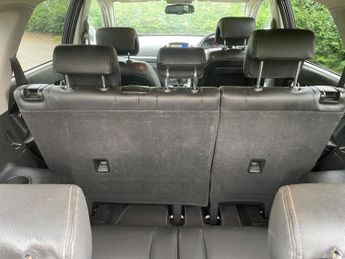 Chevrolet Captiva 2.2 VCDi LTZ SUV 5dr Diesel Auto 4WD Euro 5 (7 Seats) (184 ps)