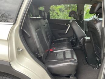 Chevrolet Captiva 2.2 VCDi LTZ SUV 5dr Diesel Auto 4WD Euro 5 (7 Seats) (184 ps)