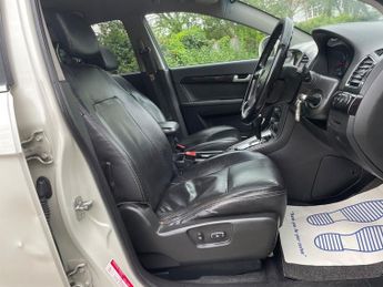 Chevrolet Captiva 2.2 VCDi LTZ SUV 5dr Diesel Auto 4WD Euro 5 (7 Seats) (184 ps)