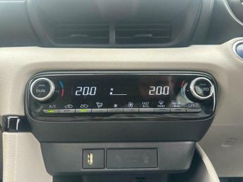 Toyota Yaris 1.5 VVT-h Excel E-CVT Euro 6 (s/s) 5dr