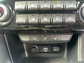 Kia Sportage 1.6 T-GDi 4 DCT AWD Euro 6 (s/s) 5dr
