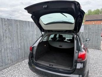 Vauxhall Astra 1.6 CDTi Tech Line Sports Tourer Auto Euro 6 5dr
