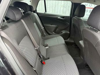 Vauxhall Astra 1.6 CDTi Tech Line Sports Tourer Auto Euro 6 5dr