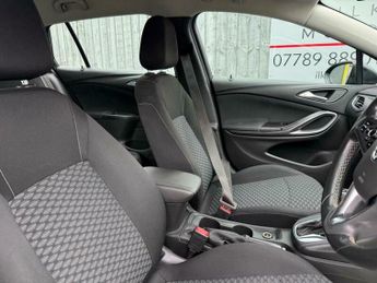 Vauxhall Astra 1.6 CDTi Tech Line Sports Tourer Auto Euro 6 5dr