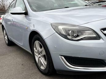 Vauxhall Insignia 1.4i Turbo Design Euro 6 (s/s) 5dr