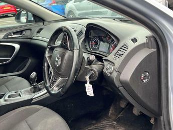 Vauxhall Insignia 1.4i Turbo Design Euro 6 (s/s) 5dr