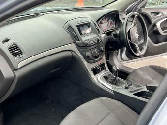Vauxhall Insignia 1.4i Turbo Design Euro 6 (s/s) 5dr