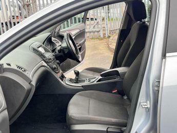 Vauxhall Insignia 1.4i Turbo Design Euro 6 (s/s) 5dr