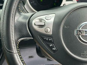 Nissan Juke 1.6 Tekna XTRON Euro 5 5dr