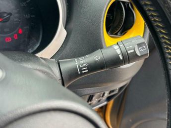 Nissan Juke 1.6 Tekna XTRON Euro 5 5dr