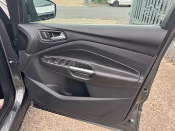 Ford Kuga 2.0 TDCi Titanium Powershift AWD Euro 6 (s/s) 5dr