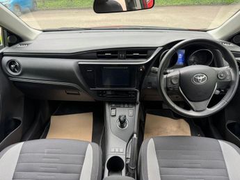 Toyota Auris VVT-I BUSINESS EDITION