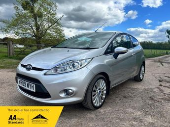 Ford Fiesta TITANIUM Super history low miles