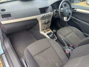 Vauxhall Astra 1.6i Sport Twin Top 2dr