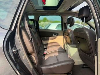 Renault Scenic 1.5 dCi Privilege TomTom Euro 4 5dr