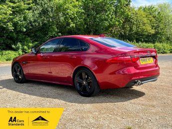 Jaguar XF D R-SPORT