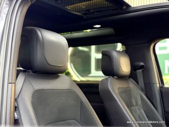 Land Rover Defender V8 CARPATHIAN EDITION [3X LAND ROVER SERVICES & HUGE SPEC]